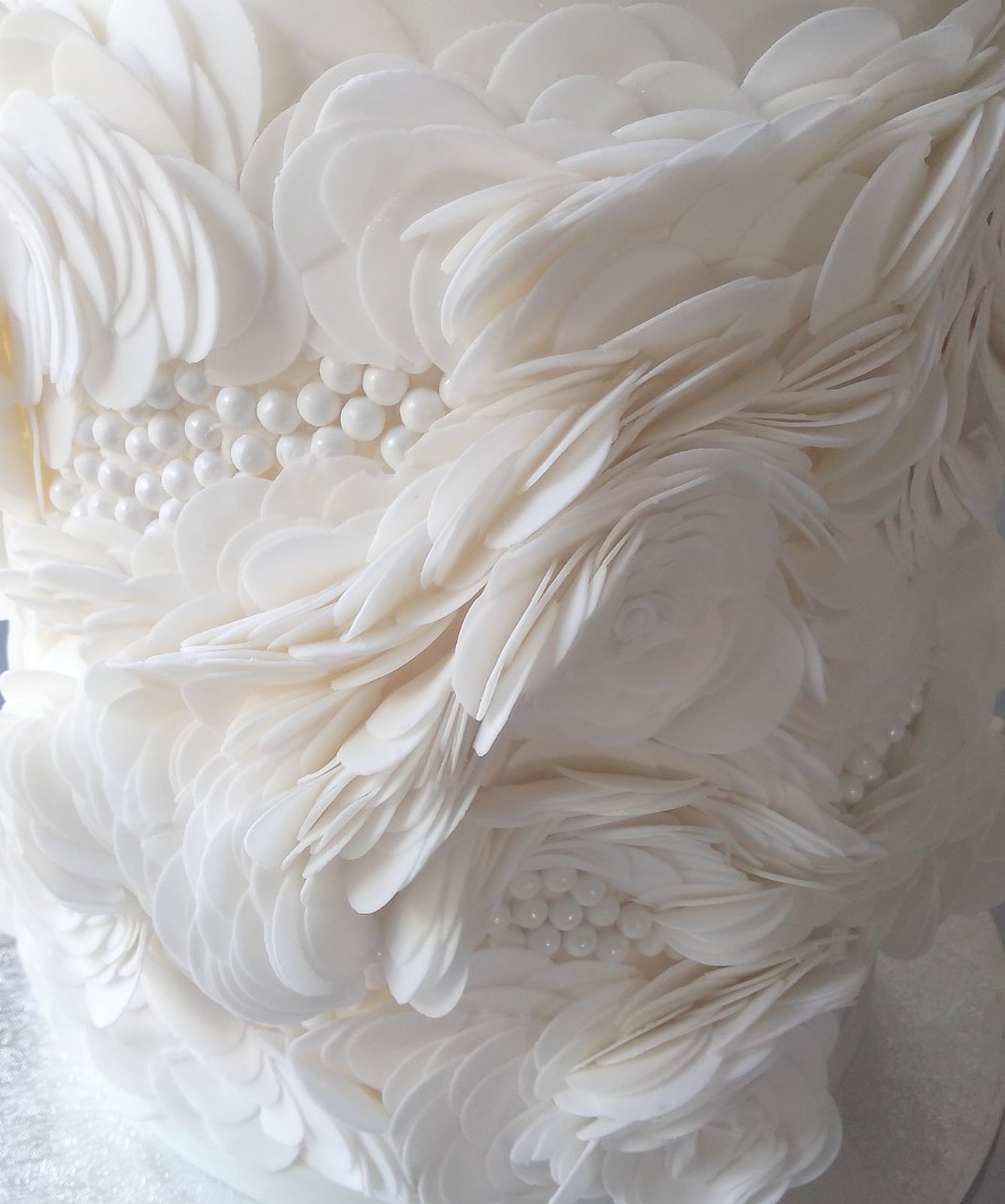 pearl and petal white wedding cake